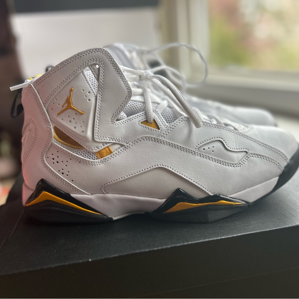 Jordan True Flight Men’s size 10